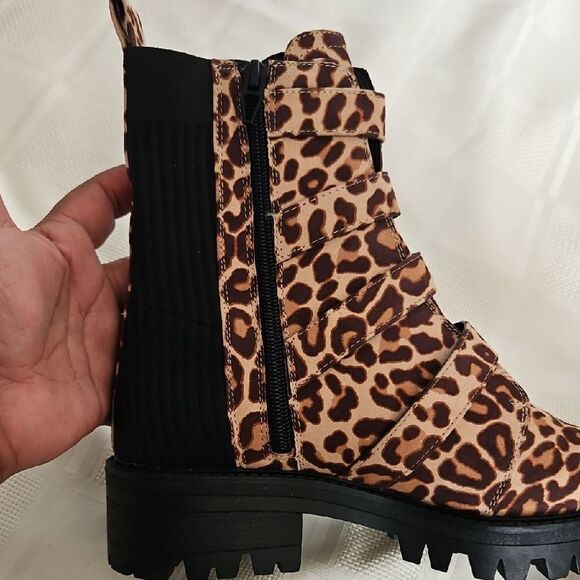 Design Lab Lord & Taylor Brown Combat Boots - Picture 12 of 16